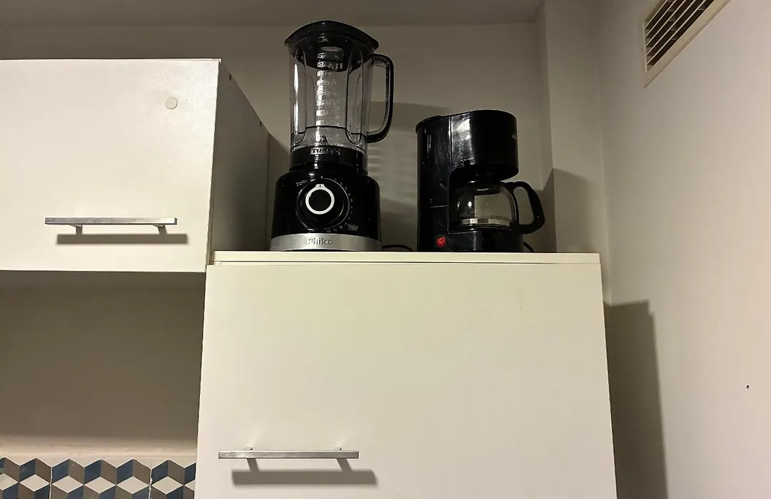 Charmoso Apartamento em Ipanema , a 150m da Praia, com Vista para o Verde, Cama King-Size, TV 60 e Lava e Seca-1