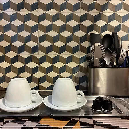Charmoso Apartamento em Ipanema , a 150m da Praia, com Vista para o Verde, Cama King-Size, TV 60 e Lava e Seca-3